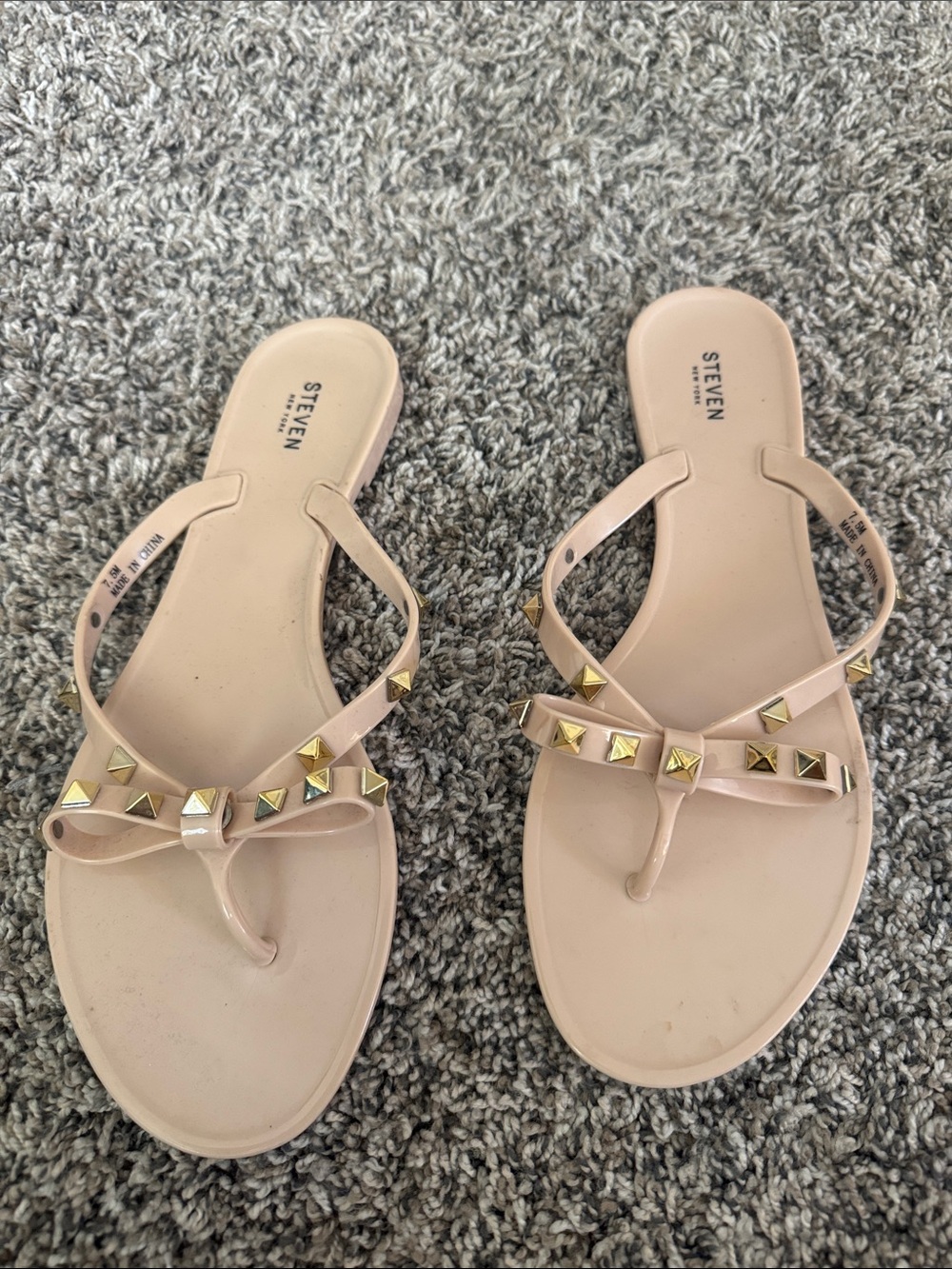 Steven New York Blush Bow Thong Sandals with Gold Studs